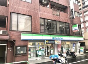 24/7Workout池袋東口店(サンフラット佐藤)入り口